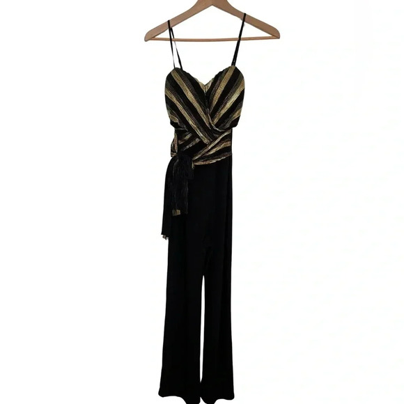 Black and Gold Jumpsuit for cocktail and weddings size  small - Picture 1 of 6